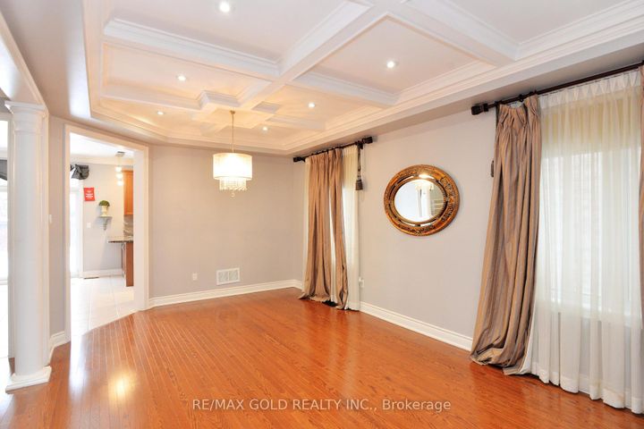 Photo 7 at 26 Maybeck Drive, Credit Valley, Brampton