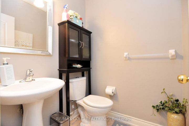Photo 16 at 26 Maybeck Drive, Credit Valley, Brampton