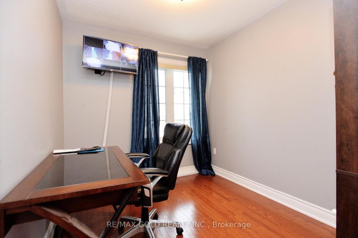 Photo 33 at 26 Maybeck Drive, Credit Valley, Brampton