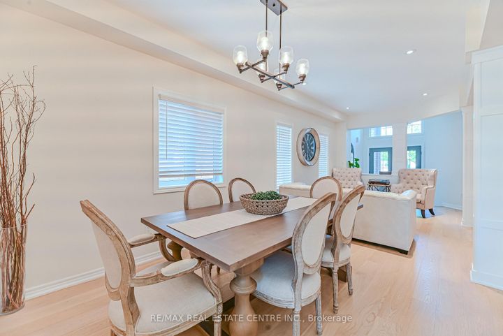 Photo 6 at 2498 Longridge Crescent, RO River Oaks, Oakville
