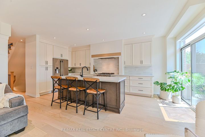 Photo 11 at 2498 Longridge Crescent, RO River Oaks, Oakville