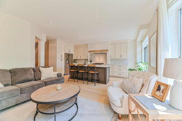 Photo 16 at 2498 Longridge Crescent, RO River Oaks, Oakville