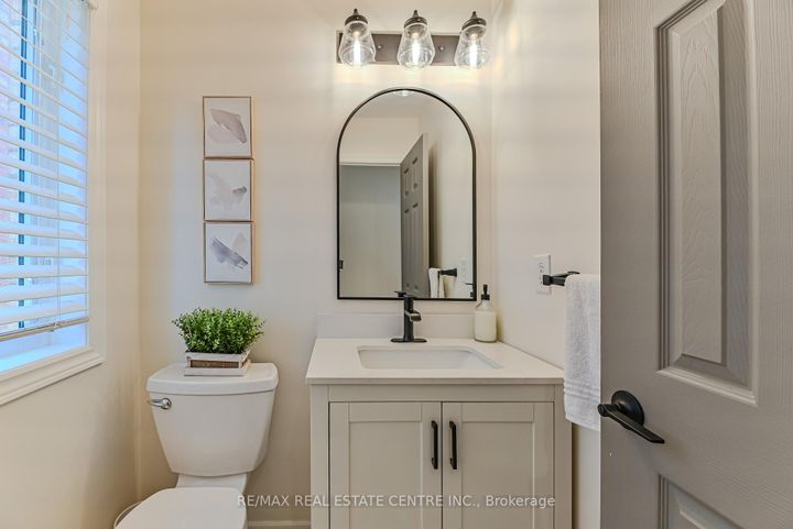 Photo 18 at 2498 Longridge Crescent, RO River Oaks, Oakville