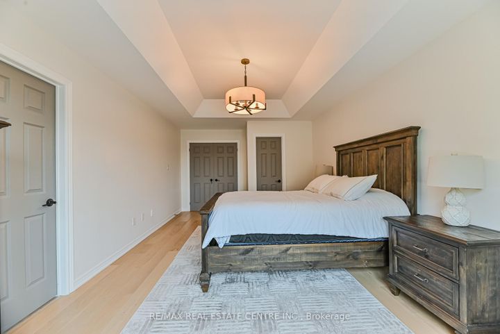 Photo 21 at 2498 Longridge Crescent, RO River Oaks, Oakville