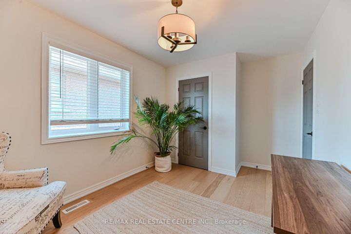 Photo 26 at 2498 Longridge Crescent, RO River Oaks, Oakville