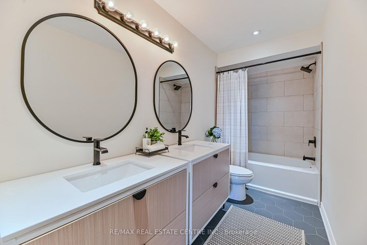 Photo 31 at 2498 Longridge Crescent, RO River Oaks, Oakville