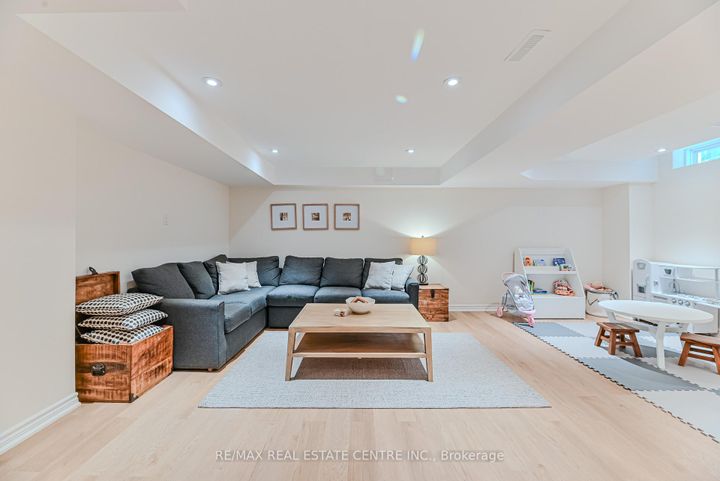 Photo 34 at 2498 Longridge Crescent, RO River Oaks, Oakville