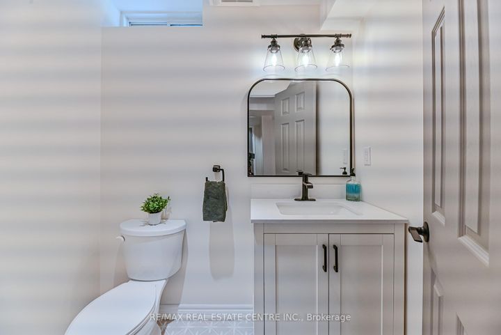 Photo 41 at 2498 Longridge Crescent, RO River Oaks, Oakville