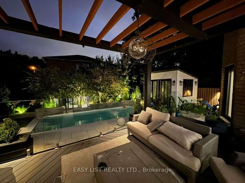 Photo 2 at 6 Devonridge Crescent, Highland Creek, Toronto