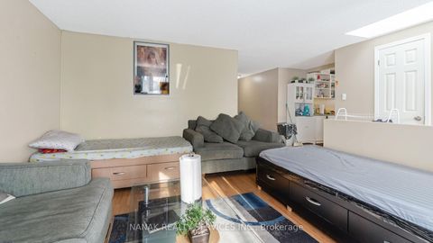 Photo 7 at 46 HICKLING Trail, Grove East, Barrie