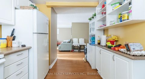 Photo 10 at 46 HICKLING Trail, Grove East, Barrie