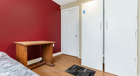 Photo 15 at 46 HICKLING Trail, Grove East, Barrie