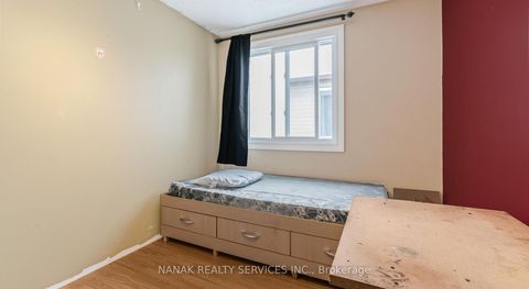 Photo 16 at 46 HICKLING Trail, Grove East, Barrie
