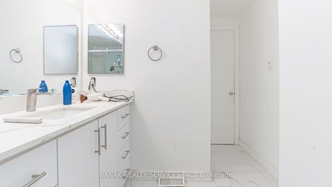 Photo 21 at 46 HICKLING Trail, Grove East, Barrie