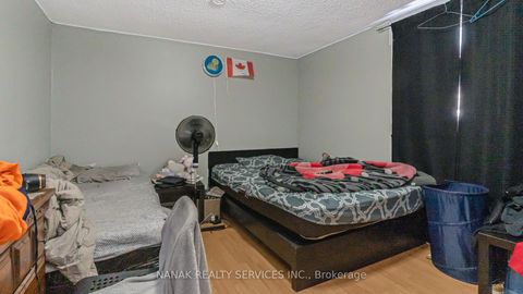 Photo 30 at 46 HICKLING Trail, Grove East, Barrie