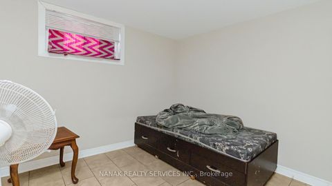 Photo 31 at 46 HICKLING Trail, Grove East, Barrie