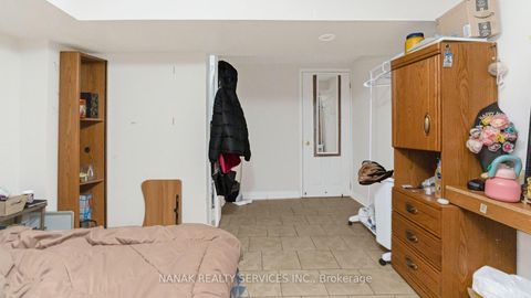 Photo 34 at 46 HICKLING Trail, Grove East, Barrie