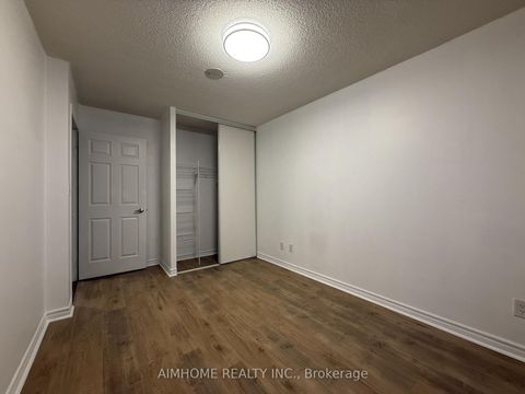 Photo 11 at 711 - 35 Hollywood Avenue, Willowdale East, Toronto