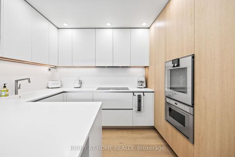 Photo 12 at 1402 - 168 King St East Street, Moss Park, Toronto