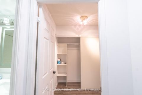 Photo 6 at 605 - 29 Pemberton Avenue, Newtonbrook East, Toronto