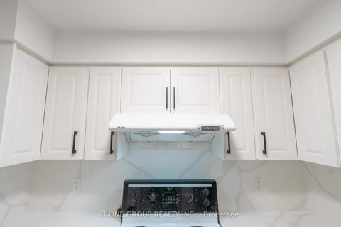 Photo 12 at 605 - 29 Pemberton Avenue, Newtonbrook East, Toronto