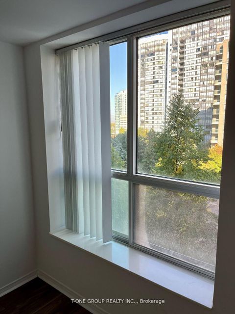 Photo 22 at 605 - 29 Pemberton Avenue, Newtonbrook East, Toronto