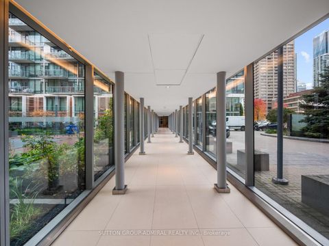 Photo 4 at 525 - 39 Queens Quay E, Waterfront Communities C8, Toronto