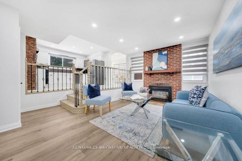 Photo 4 at 890 Briarwood Drive, Pinecrest, Oshawa