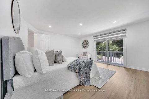 Photo 6 at 890 Briarwood Drive, Pinecrest, Oshawa