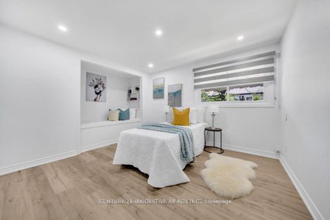 Photo 8 at 890 Briarwood Drive, Pinecrest, Oshawa