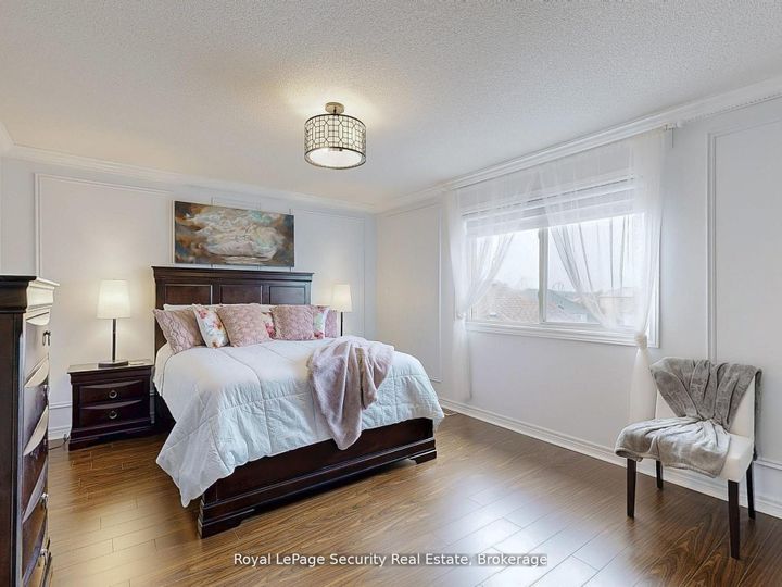 Photo 23 at 128 Daiseyfield Crescent, Vellore Village, Vaughan