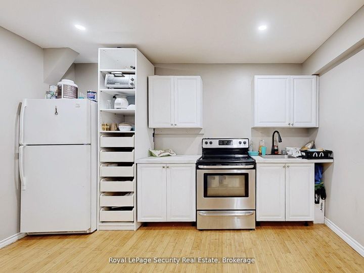 Photo 35 at 128 Daiseyfield Crescent, Vellore Village, Vaughan