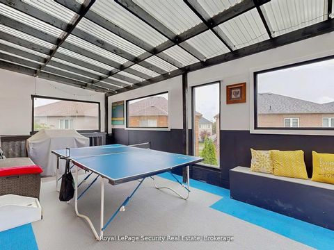 Photo 17 at 128 Daiseyfield Crescent, Vellore Village, Vaughan