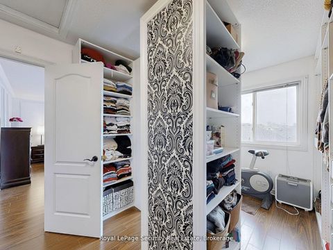 Photo 25 at 128 Daiseyfield Crescent, Vellore Village, Vaughan