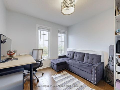 Photo 29 at 128 Daiseyfield Crescent, Vellore Village, Vaughan