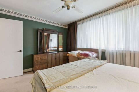 Photo 27 at 27 Elfreda Boulevard, Birchmount, Toronto
