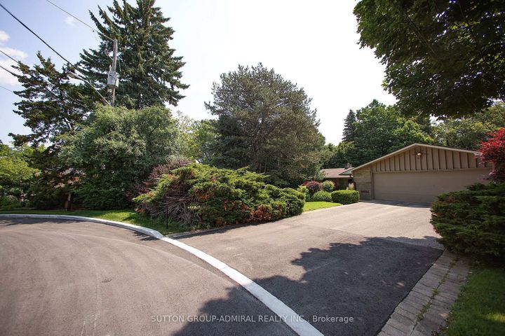 Photo 4 at 91 Forest Grove Drive, Bayview Village, Toronto