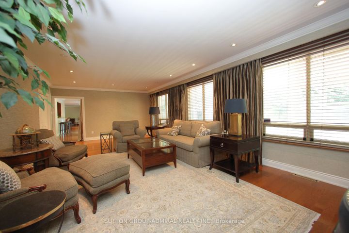 Photo 10 at 91 Forest Grove Drive, Bayview Village, Toronto