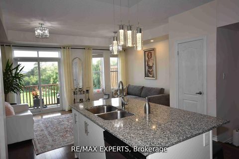 Photo 4 at 11 City Park Circle, West Woodbridge, Vaughan