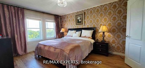 Photo 9 at 11 City Park Circle, West Woodbridge, Vaughan