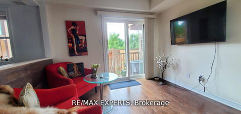 Photo 22 at 11 City Park Circle, West Woodbridge, Vaughan