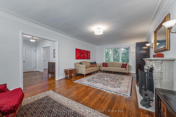 Photo 8 at 223 Riverside Drive, Swansea, Toronto