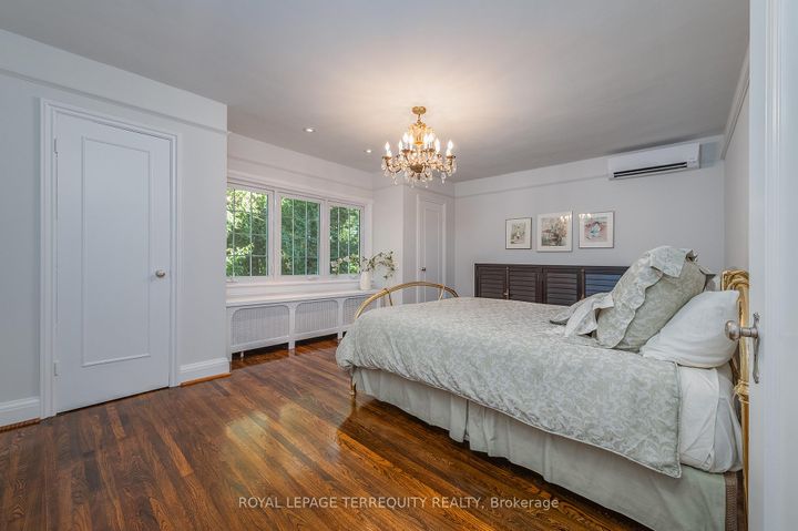 Photo 18 at 223 Riverside Drive, Swansea, Toronto