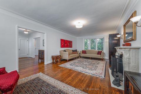 Photo 8 at 223 Riverside Drive, Swansea, Toronto