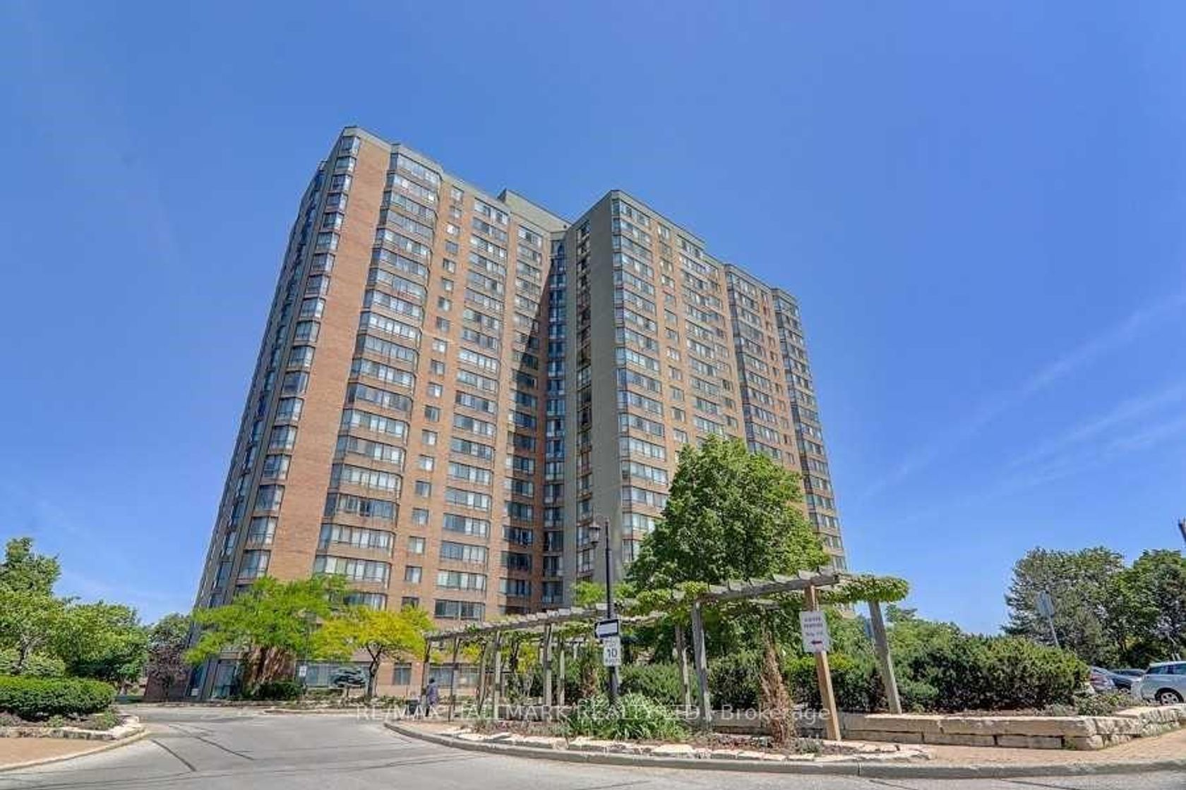 1239 - 25 Bamburgh Circle, Steeles, Toronto 