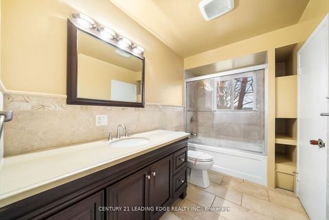 Photo 16 at 541 Rouge Hills Drive, Rouge E10, Toronto