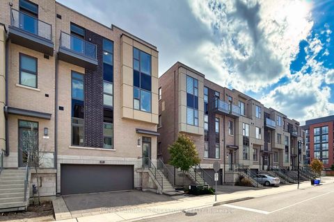 Photo 2 at 5 Smallwood Circle, Brownridge, Vaughan