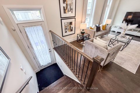 Photo 4 at 5 Smallwood Circle, Brownridge, Vaughan