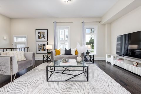 Photo 6 at 5 Smallwood Circle, Brownridge, Vaughan