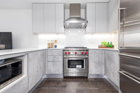 Photo 11 at 5 Smallwood Circle, Brownridge, Vaughan